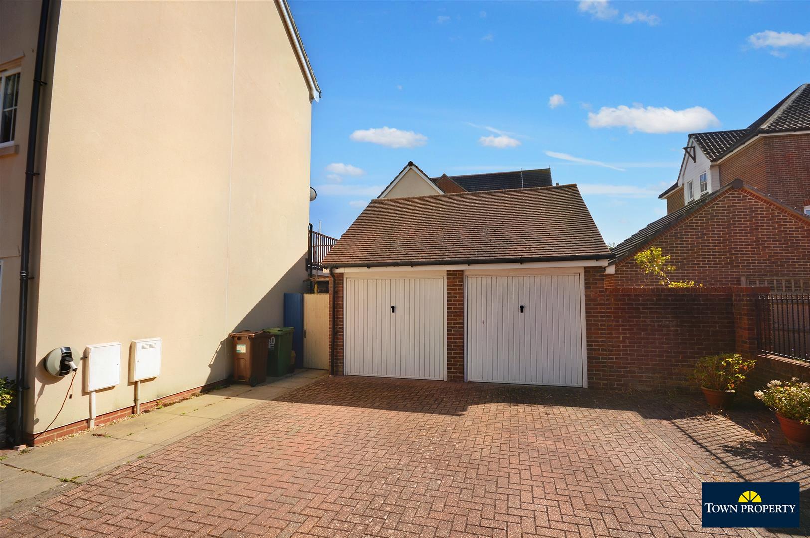 Property Details for Daytona Quay Eastbourne East Sussex BN23 5BN